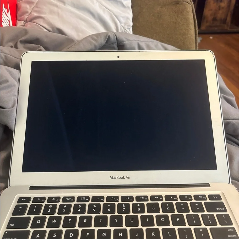 Apple Silver MacBook Laptop Sleek Design.